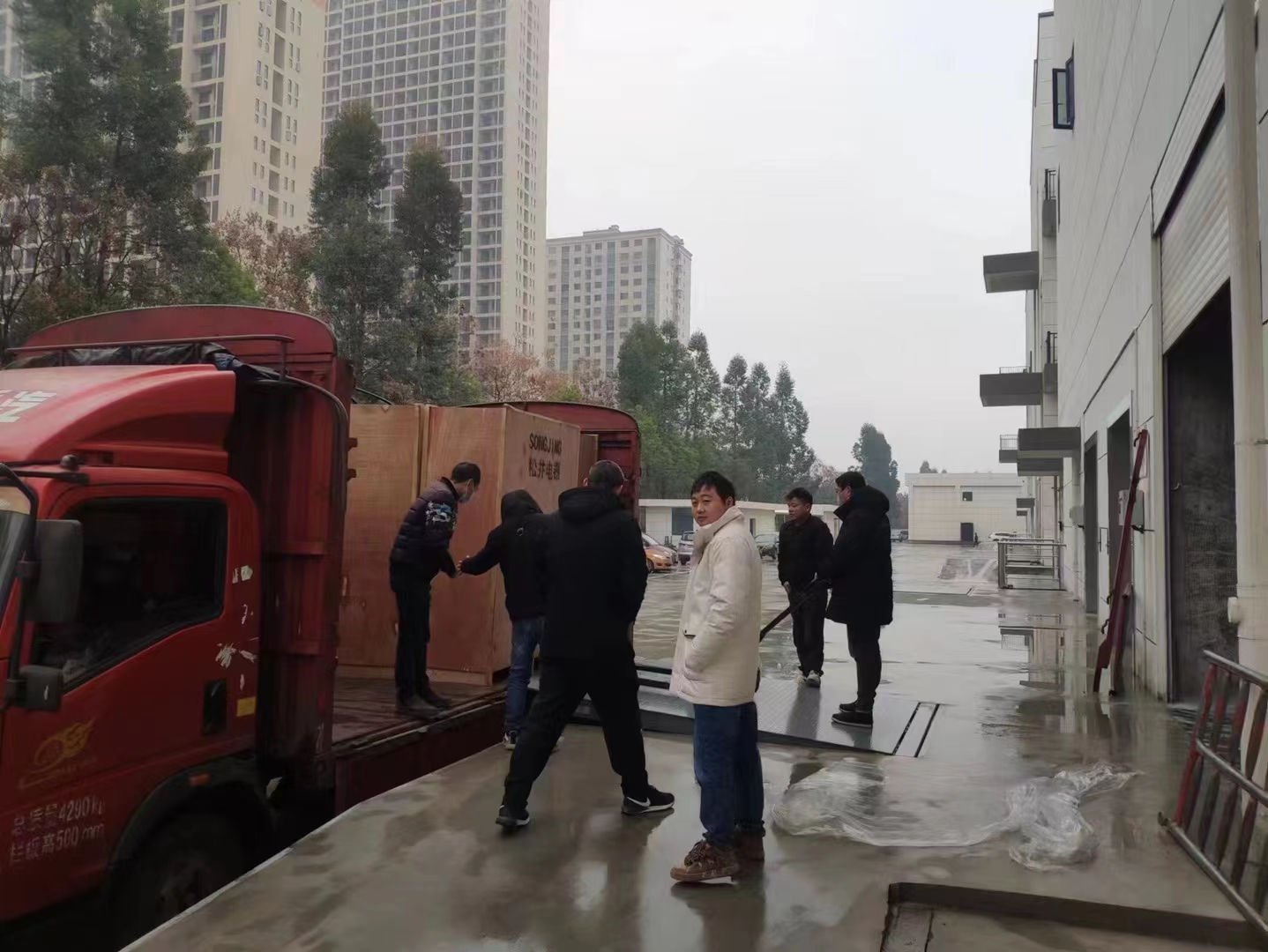 �|�L����4S